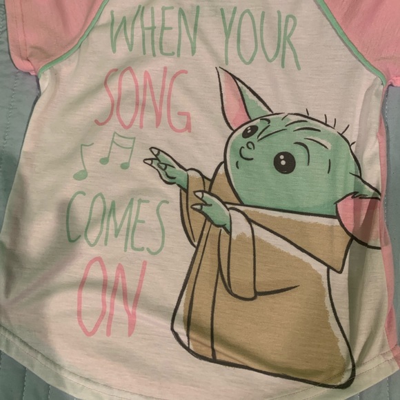 Star Wars Baby Yoda pajamas - Picture 2 of 4
